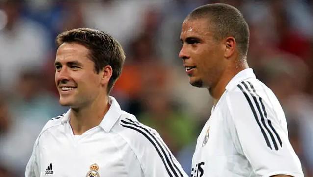 阿斯特在离 阿斯特在离